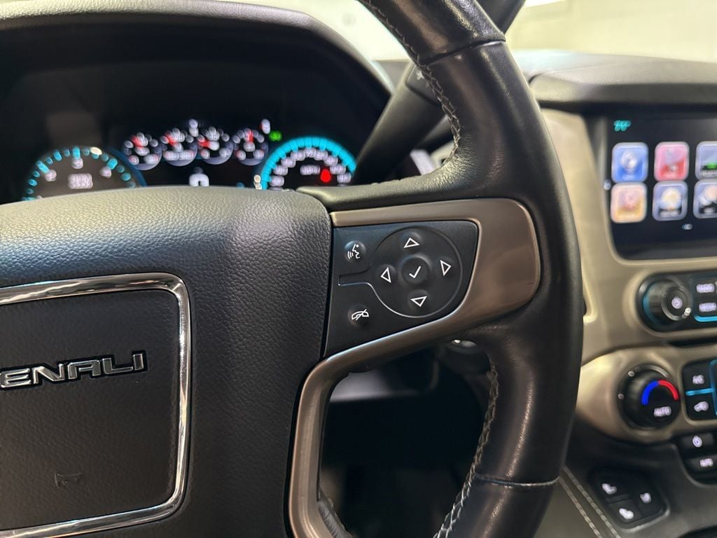 2017 GMC Yukon 4WD 4dr Denali - 23018828 - 10