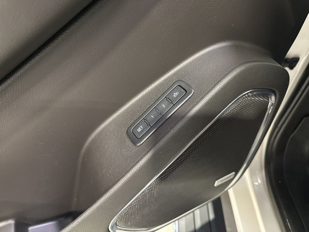 2017 GMC Yukon 4WD 4dr Denali - 23018828 - 28