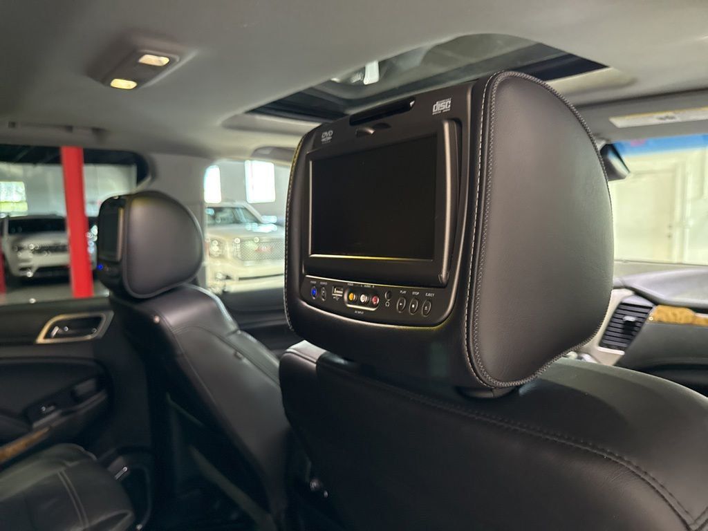 2017 GMC Yukon 4WD 4dr Denali - 23018828 - 42