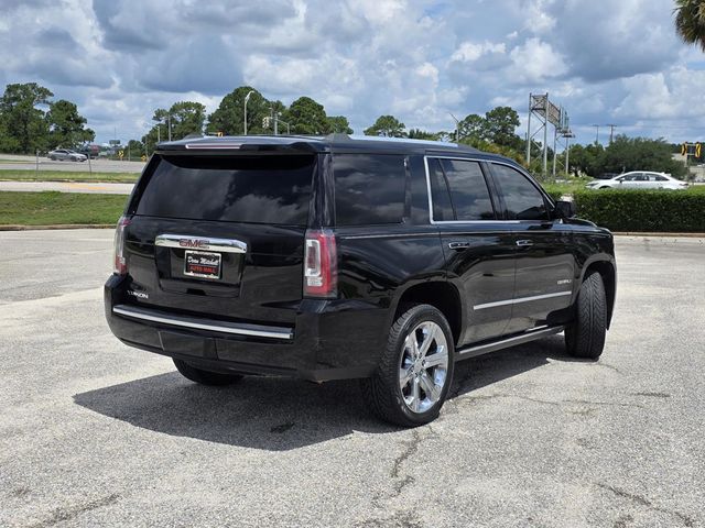 2017 GMC Yukon 4WD Denali's photo