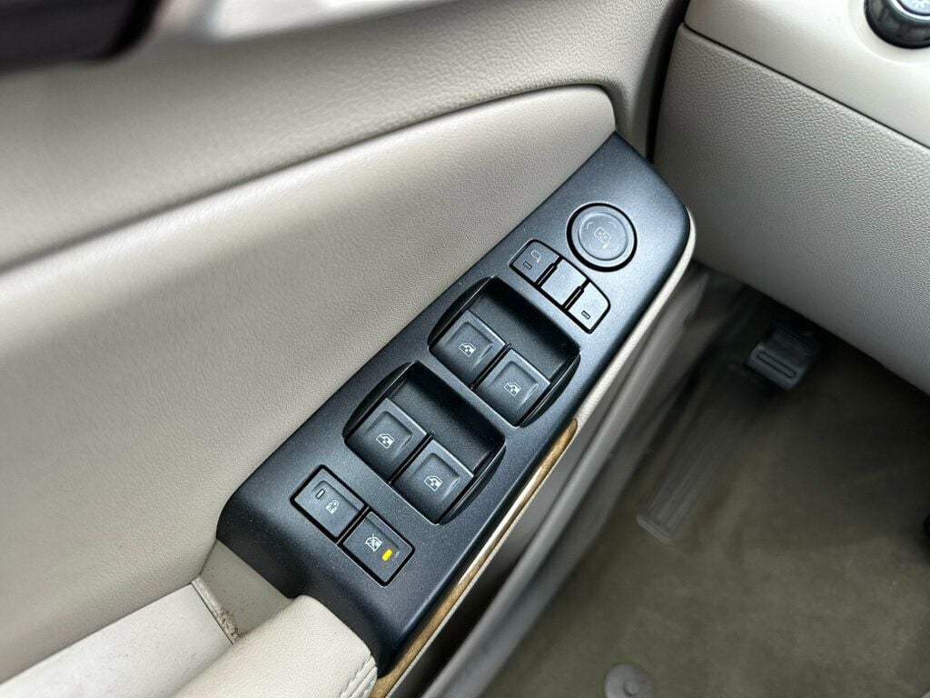 2017 GMC Yukon 4WD 4dr Denali - 22963064 - 16