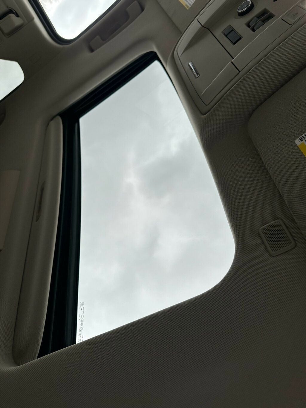 2017 GMC Yukon 4WD 4dr Denali - 22963064 - 19