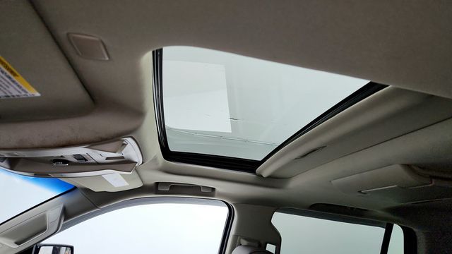 2017 GMC Yukon 4WD 4dr Denali w/ 22'' Wheels, Open Road Pkg & Pwr Assist Steps - 22948042 - 9