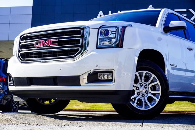 2017 Gmc Yukon SLT photo 2