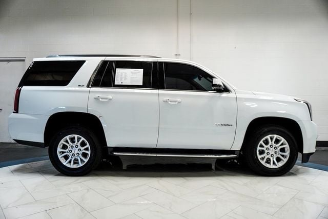 2017 Gmc Yukon SLT photo 4