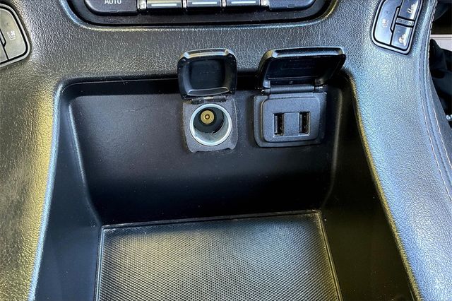 2017 GMC Yukon 4WD 4dr SLT - 22902912 - 24