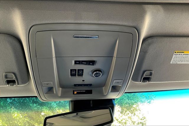 2017 GMC Yukon 4WD 4dr SLT - 22990941 - 29