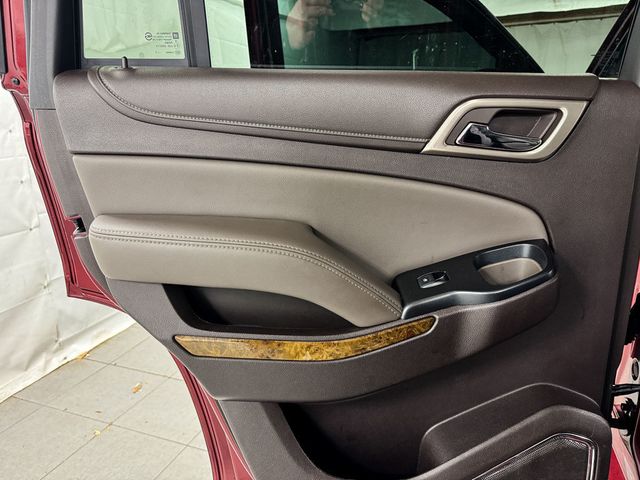 2017 GMC Yukon DENALI 4WD - 22948260 - 14