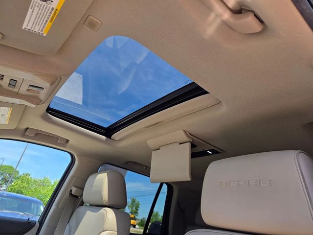 2017 GMC Yukon Denali Sport Utility 4D - 22924037 - 12