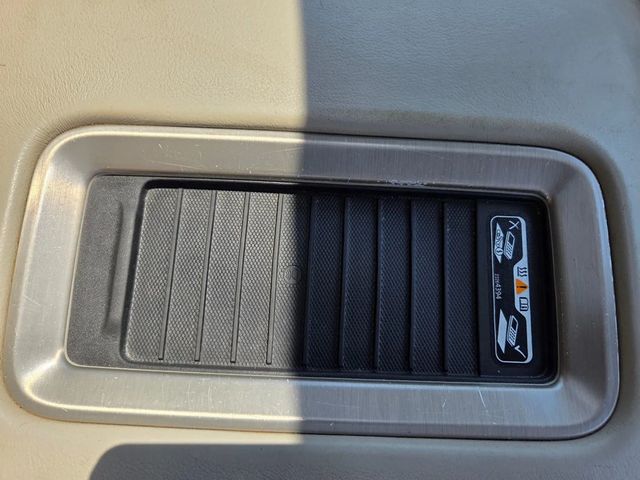 2017 GMC Yukon Denali Sport Utility 4D - 22924037 - 19