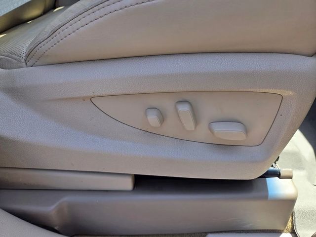 2017 GMC Yukon Denali Sport Utility 4D - 22924037 - 28