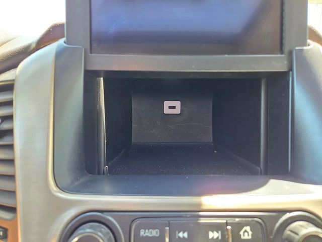 2017 GMC Yukon Denali Sport Utility 4D - 22924037 - 35