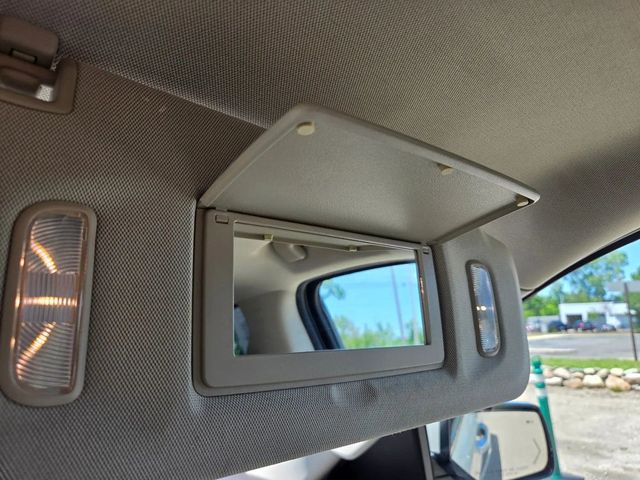 2017 GMC Yukon Denali Sport Utility 4D - 22924037 - 41