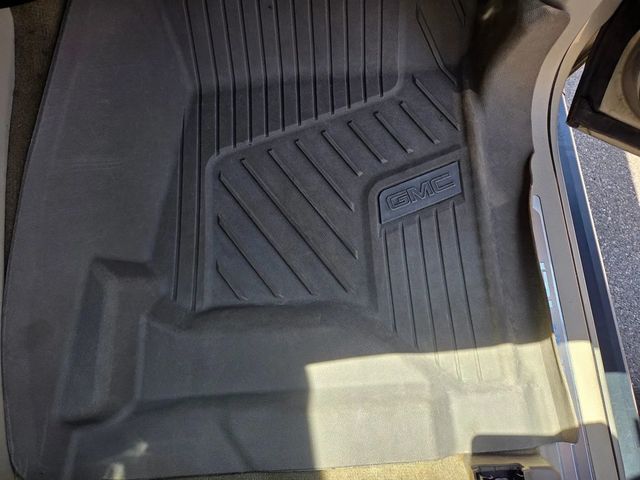 2017 GMC Yukon Denali Sport Utility 4D - 22924037 - 42