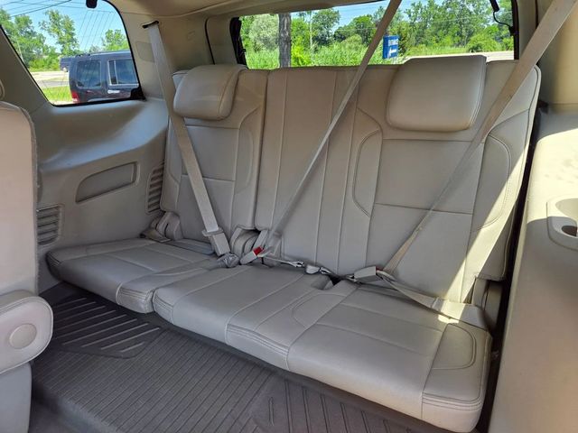 2017 GMC Yukon Denali Sport Utility 4D - 22924037 - 5