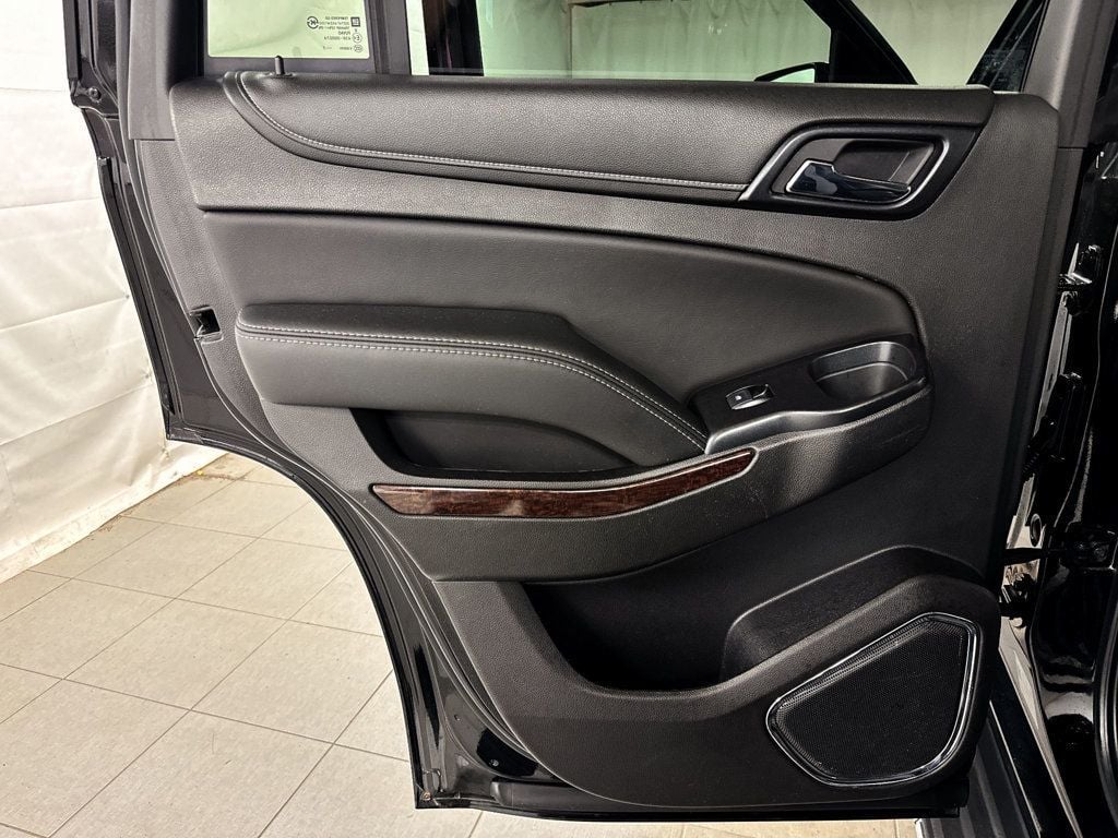 2017 Gmc Yukon SLE photo 11