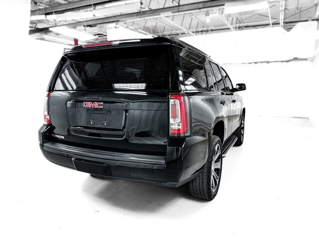 2017 Gmc Yukon SLE photo 2