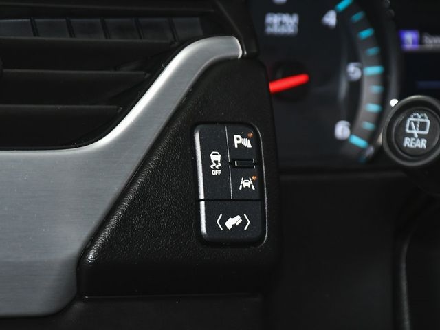 2017 GMC Yukon SLT - 22982439 - 18