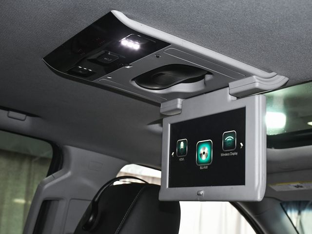 2017 GMC Yukon SLT - 22982439 - 51