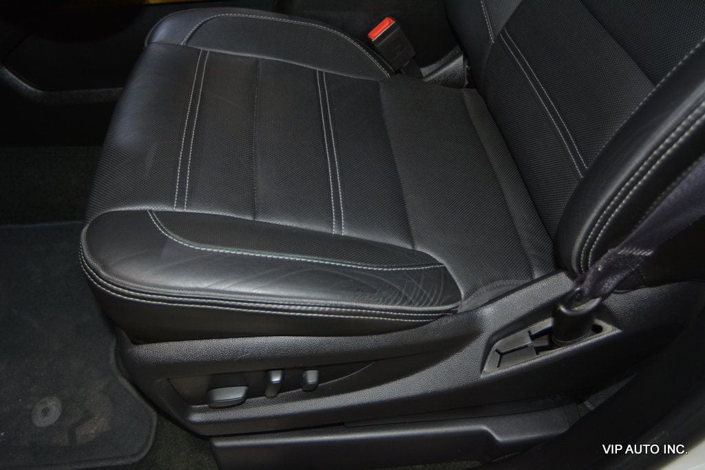 2017 GMC Yukon XL 2WD 4dr Denali - 22952608 - 16