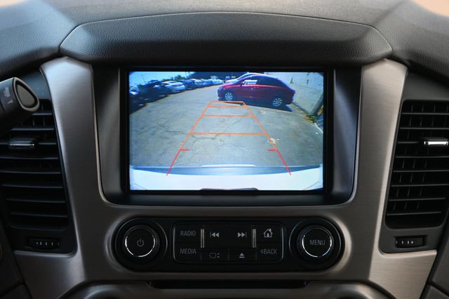 2017 GMC Yukon XL 4WD Denali Open Road Package Entertainment System - 23044162 - 13