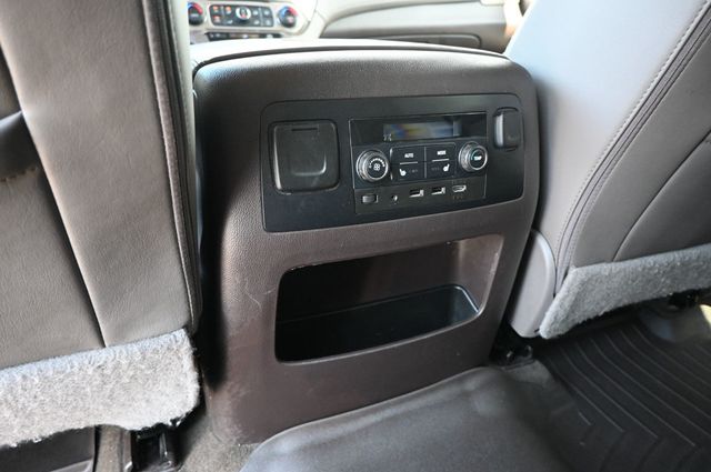 2017 GMC Yukon XL 4WD Denali Open Road Package Entertainment System - 23044162 - 17