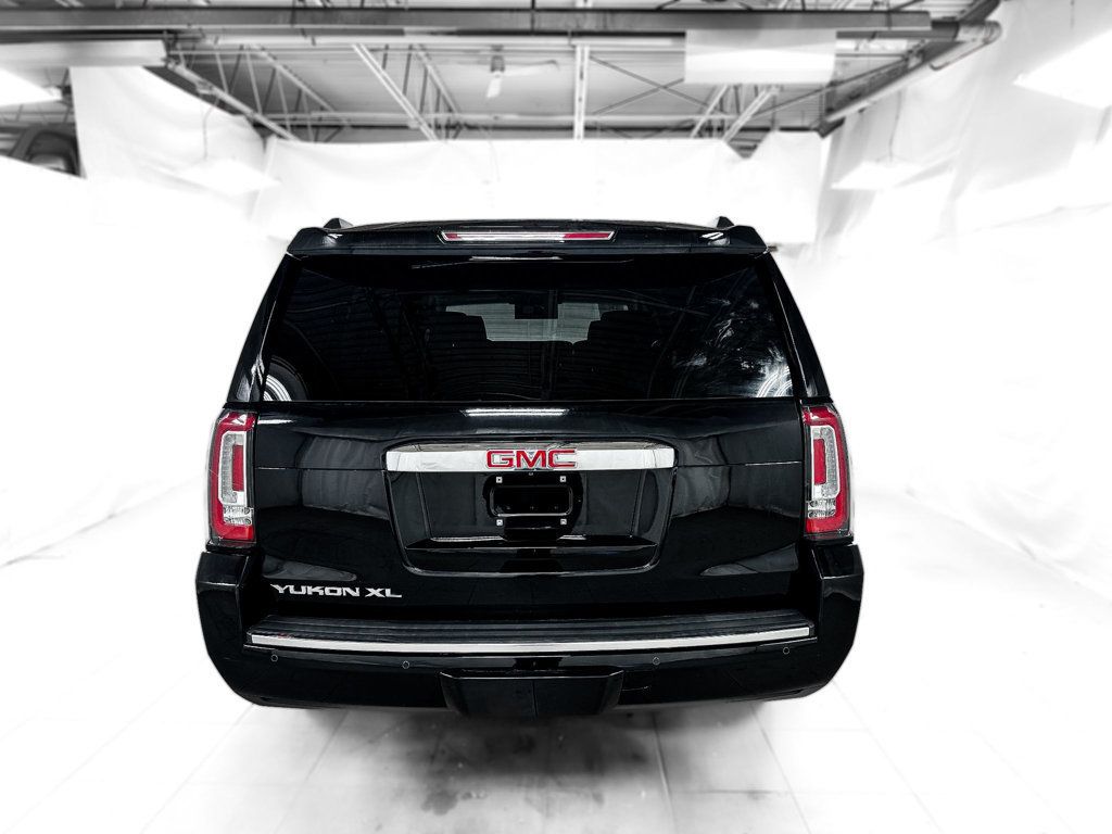 2017 Gmc Yukon XL Denali photo 3