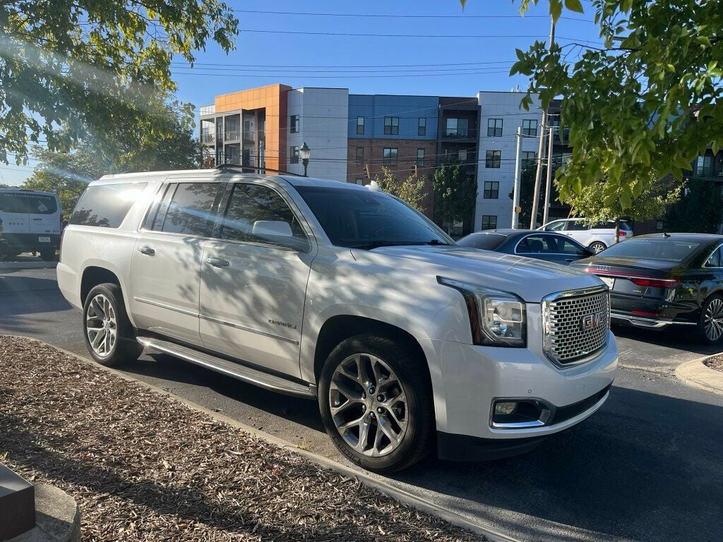 2017 GMC Yukon XL XL/Denali/OpenRoadPkg/MoonRoof/AdapCruise/RearEntertainment - 22624619 - 4