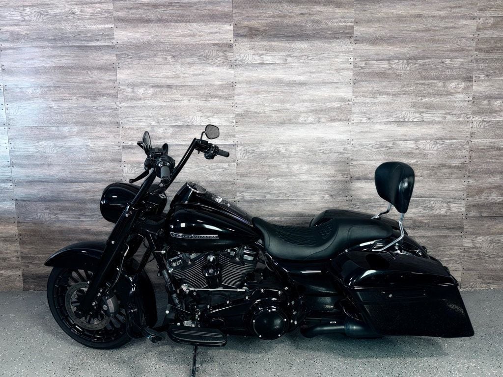 2017 Harley-Davidson FLHRXS Road King Special SUPER CLEAN! - 22878597 - 11