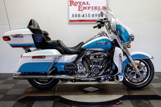 2017 Harley-Davidson FLHTCU Ultra Classic NICE UPGRADES!!! - 22988465 - 0