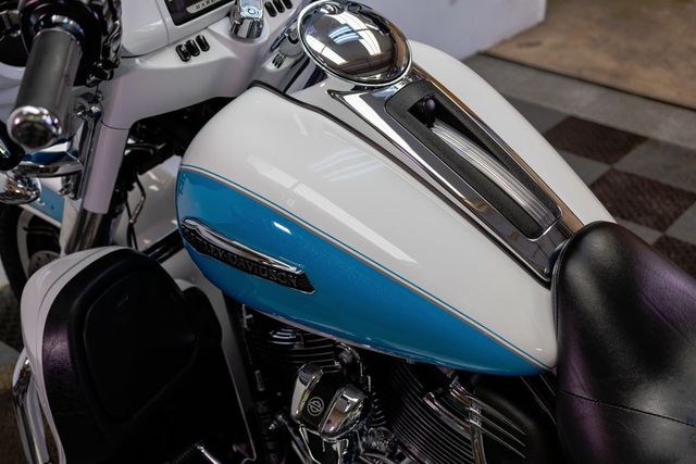 2017 Harley-Davidson FLHTCU Ultra Classic NICE UPGRADES!!! - 22988465 - 15
