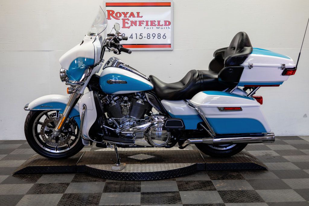 2017 Harley-Davidson FLHTCU Ultra Classic NICE UPGRADES!!! - 22988465 | Video 2