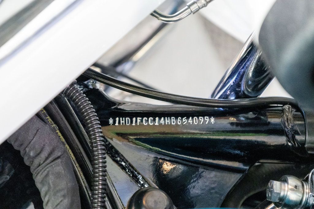 2017 Harley-Davidson FLHTCU Ultra Classic NICE UPGRADES!!! - 22988465 - 35