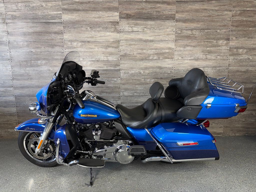 2017 Harley-Davidson FLHTK Ultra Limited SUPER CLEAN! - 23056311 - 12