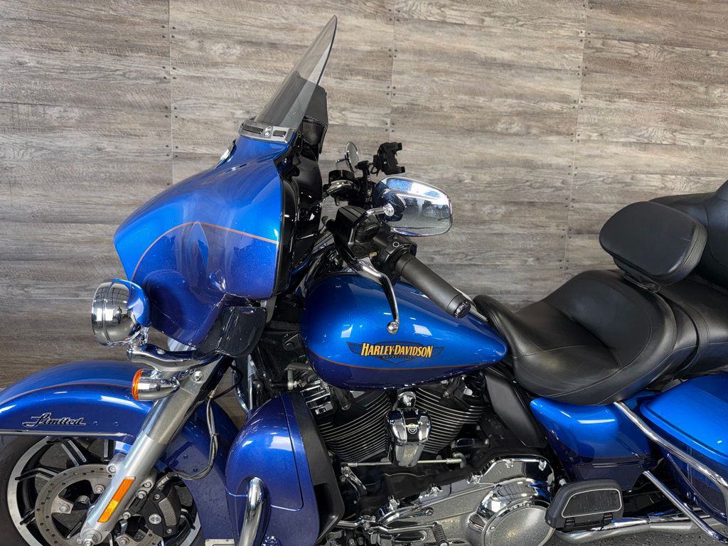 2017 Harley-Davidson FLHTK Ultra Limited SUPER CLEAN! - 23056311 - 13