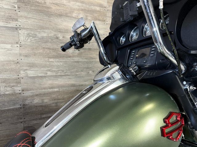 2017 Harley-Davidson FLHX Street Glide Custom! - 22943900 - 9