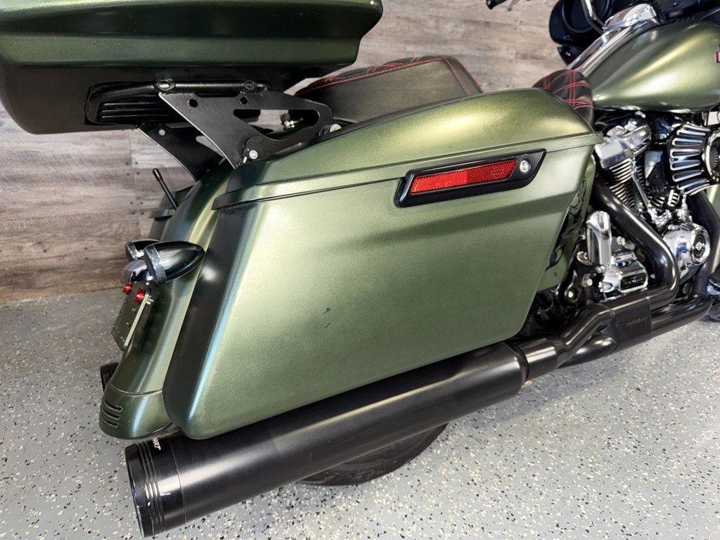 2017 Harley-Davidson FLHX Street Glide Custom! - 22943900 - 6