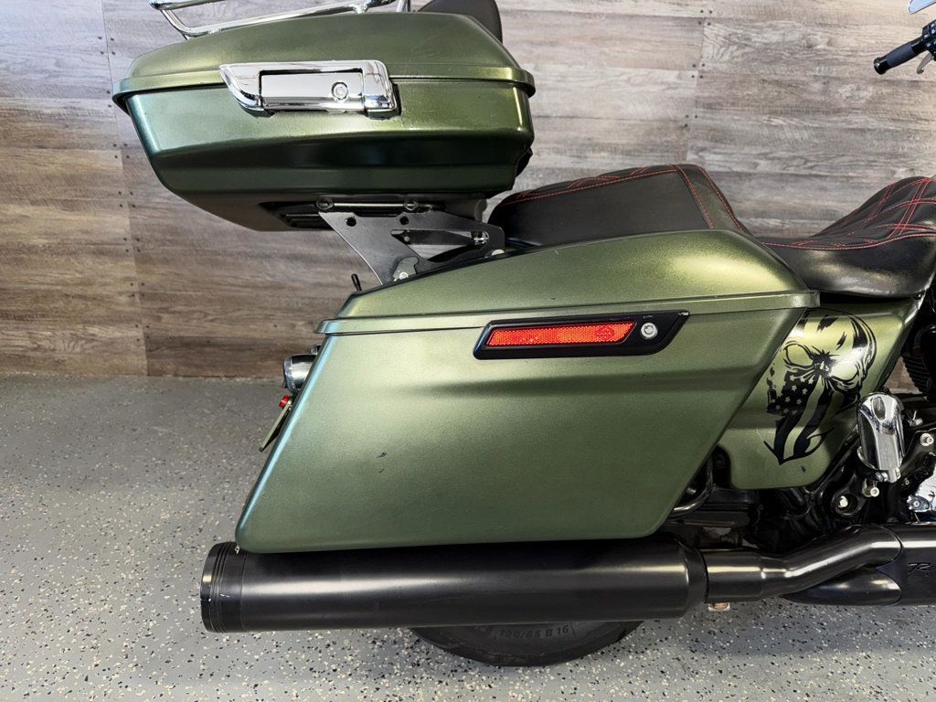 2017 Harley-Davidson FLHX Street Glide Custom! - 22943900 - 8