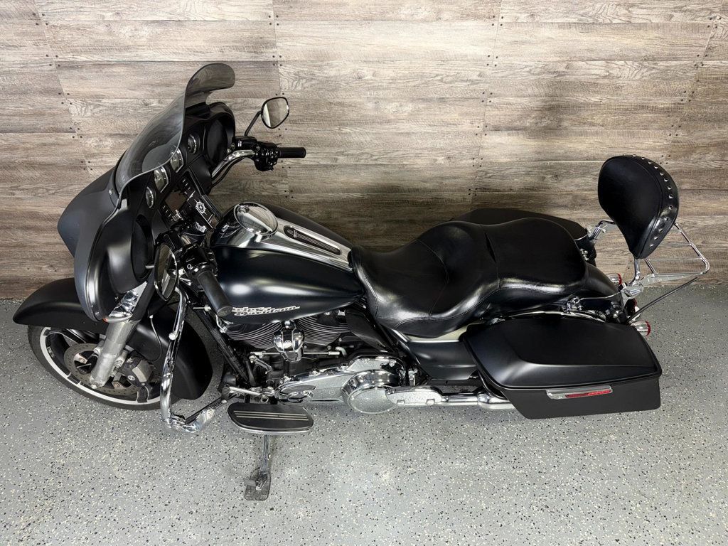 2017 Harley-Davidson FLHX Street Glide SUPER CLEAN! - 22904152 - 15