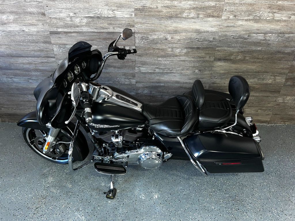 2017 Harley-Davidson FLHXS Street Glide Special LOW MILES! - 22612156 - 15