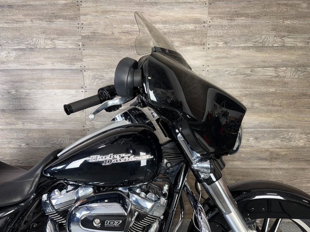 2017 Harley-Davidson FLHXS Street Glide Special One Owner! - 23021783 - 4