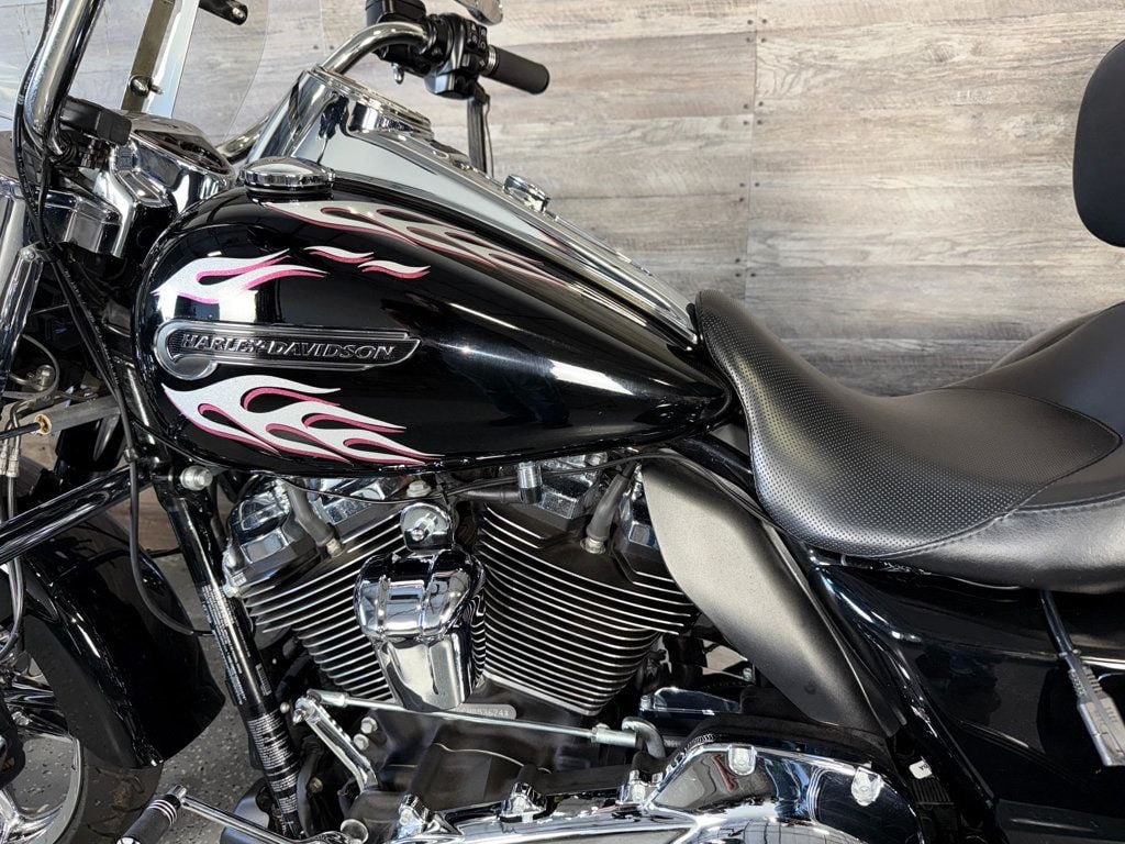 2017 Harley-Davidson FLRT Freewheeler One Owner! - 22932876 - 13
