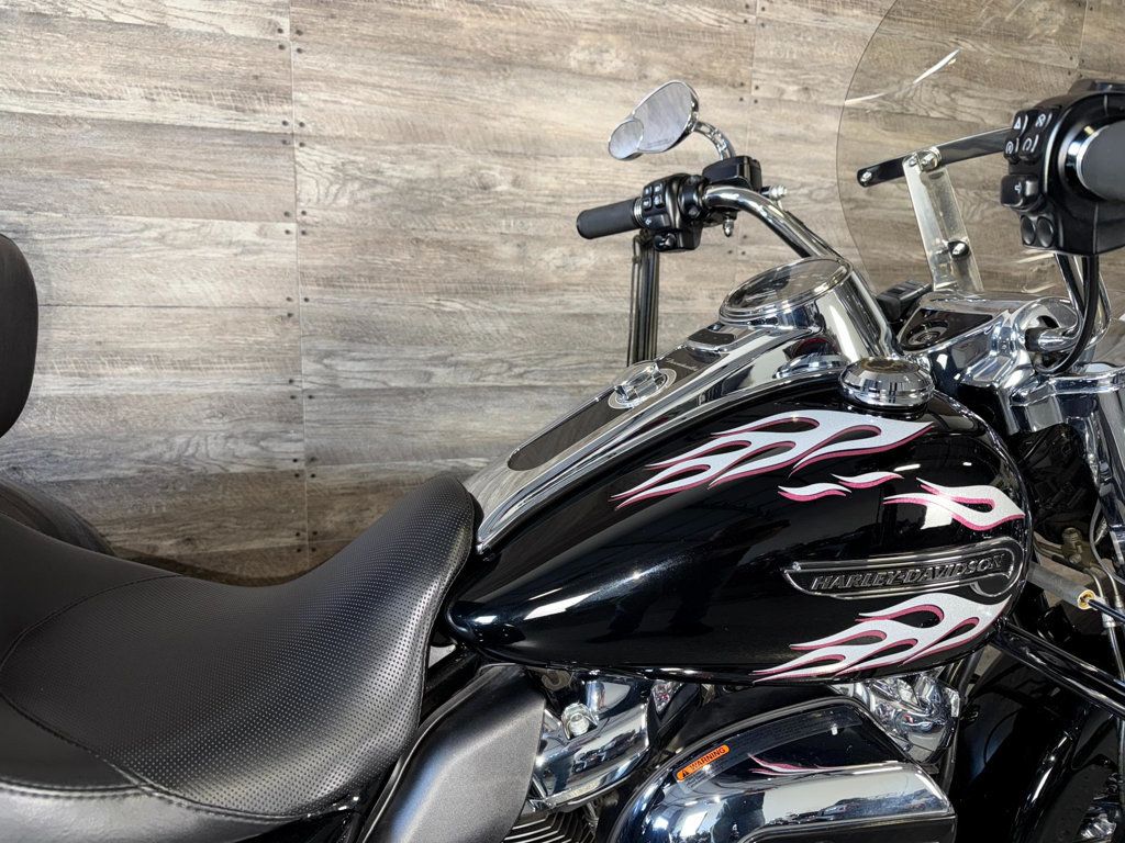 2017 Harley-Davidson FLRT Freewheeler One Owner! - 22932876 - 6