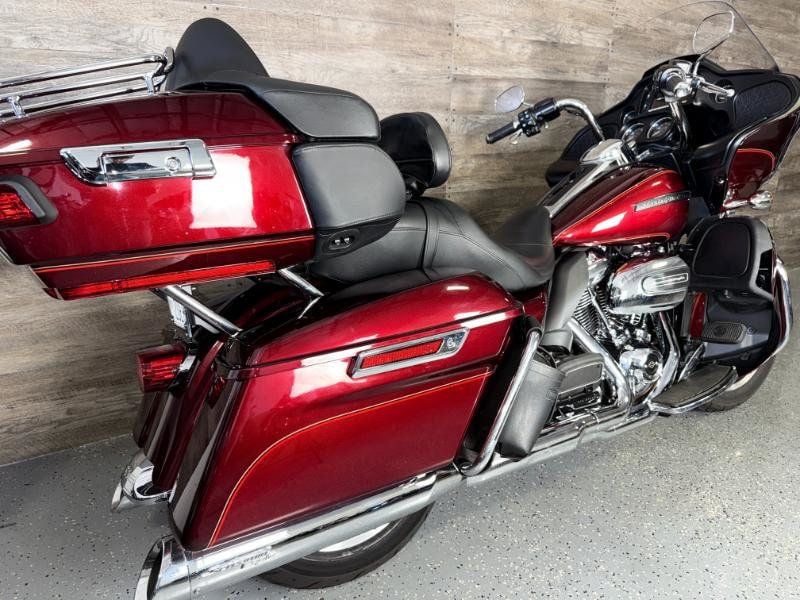 2017 Harley-Davidson FLTRU Road Glide Ultra SUPER CLEAN! - 22927222 - 2