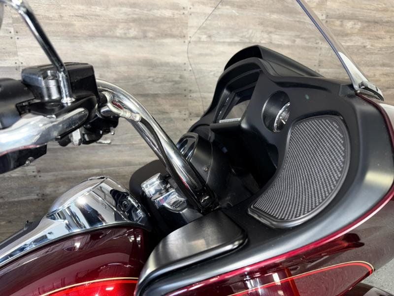 2017 Harley-Davidson FLTRU Road Glide Ultra SUPER CLEAN! - 22927222 - 6