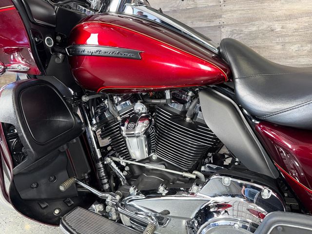 2017 Harley-Davidson FLTRU Road Glide Ultra SUPER CLEAN! - 22991972 - 14