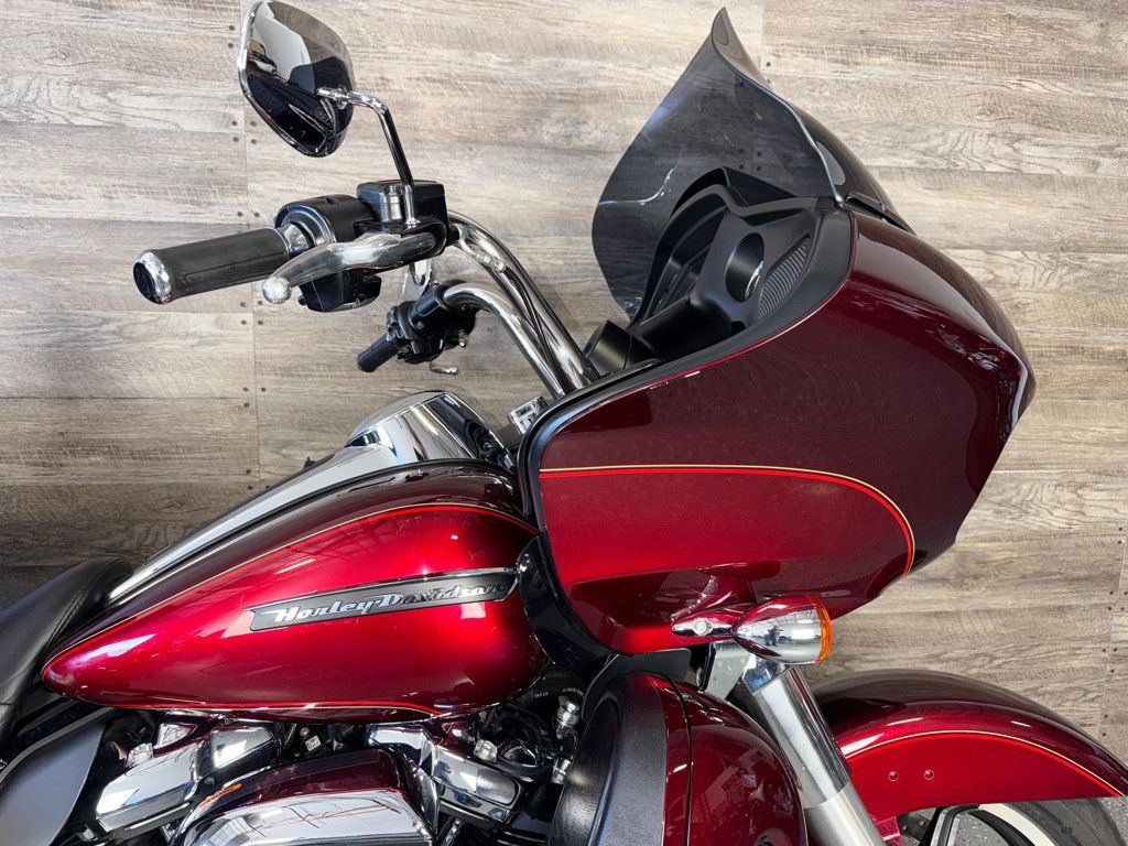 2017 Harley-Davidson FLTRU Road Glide Ultra SUPER CLEAN! - 22991972 - 3