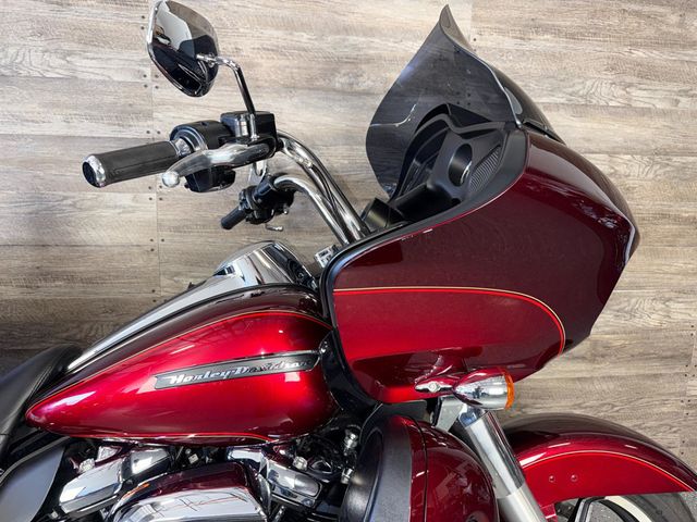 2017 Harley-Davidson FLTRU Road Glide Ultra SUPER CLEAN! - 22991972 - 3