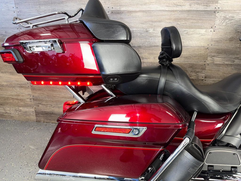 2017 Harley-Davidson FLTRU Road Glide Ultra SUPER CLEAN! - 22991972 - 5