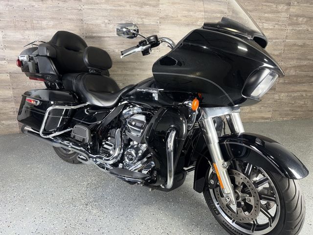 2017 Harley-Davidson FLTRU Road Glide Ultra SUPER CLEAN! - 23084047 - 9